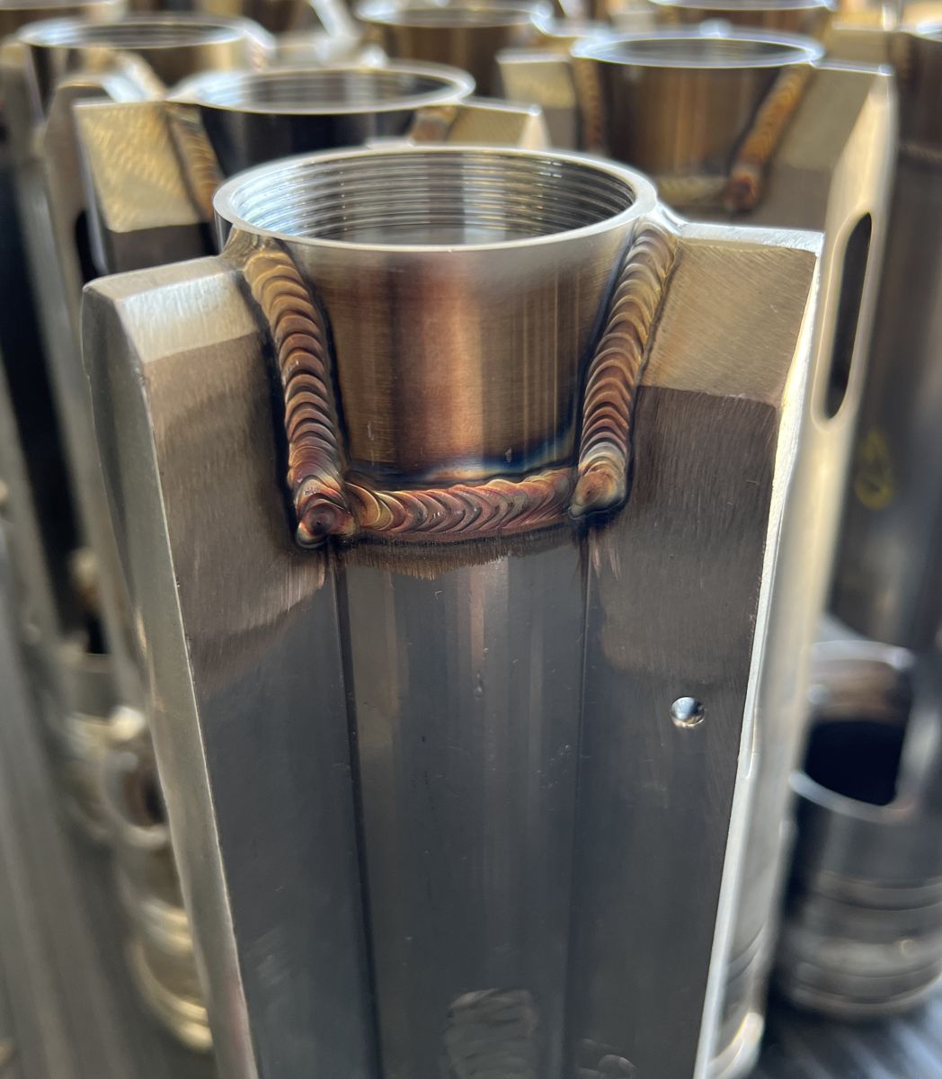 Welded replacement top threads on a muleshoe sleeve